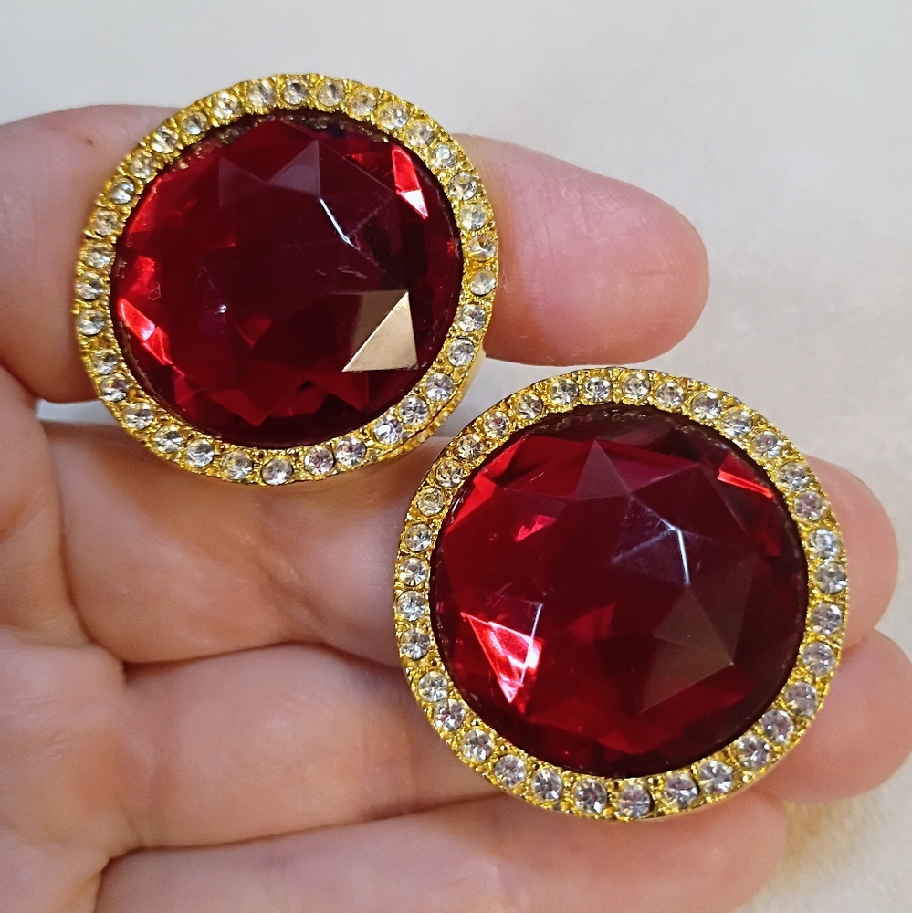 Vintage LES BERNARD Clip-on Earrings